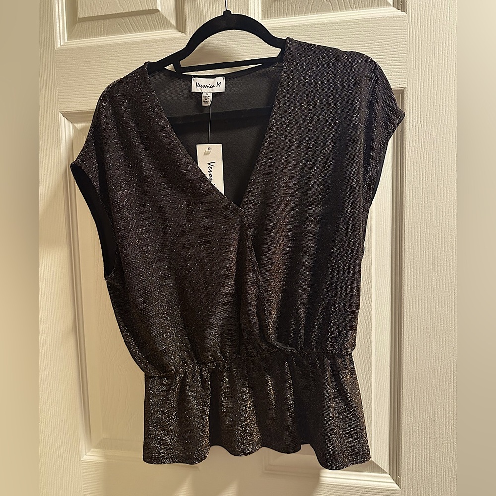 Comfortable, sparkly brand, new Veronica M top.